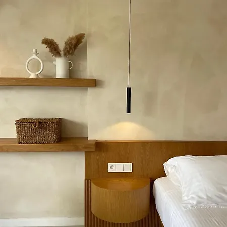 Melitsina Village מלון