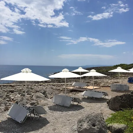 Melitsina Village קרדמילי