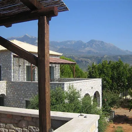 Melitsina Village מלון