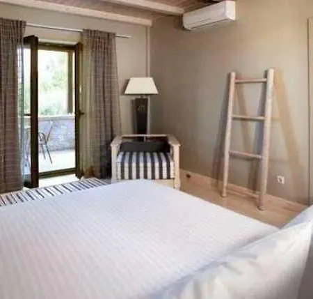 Melitsina Village מלון