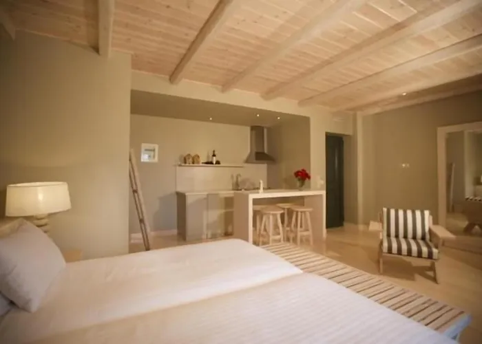 فندق Melitsina Village 3*